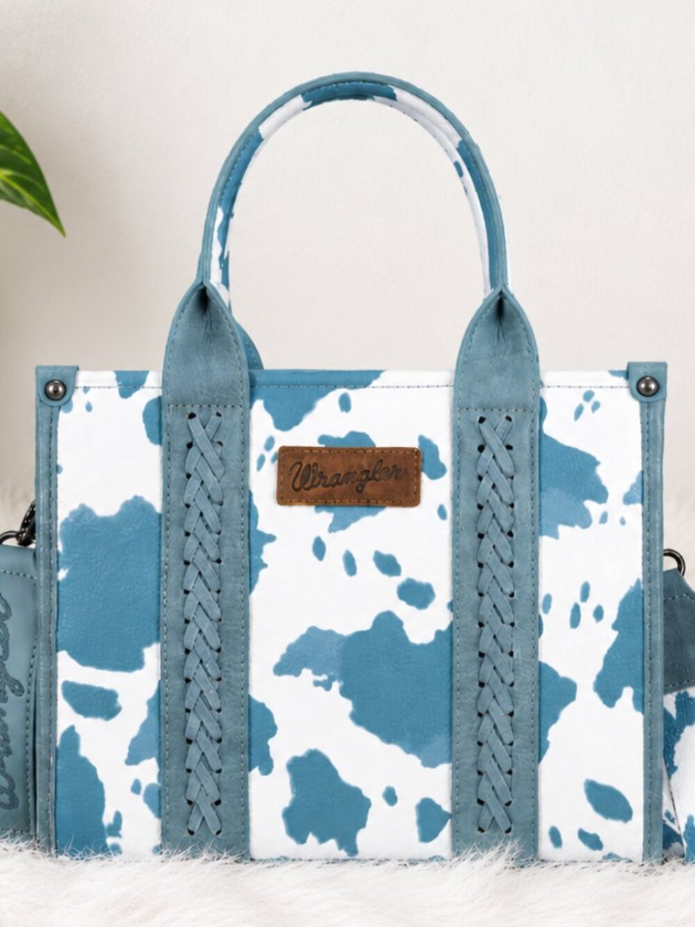 Wrangler Blue Cow Print Tote Bag Western Crossbody Purse Sky Blue & White NWT - Picture 1 of 2